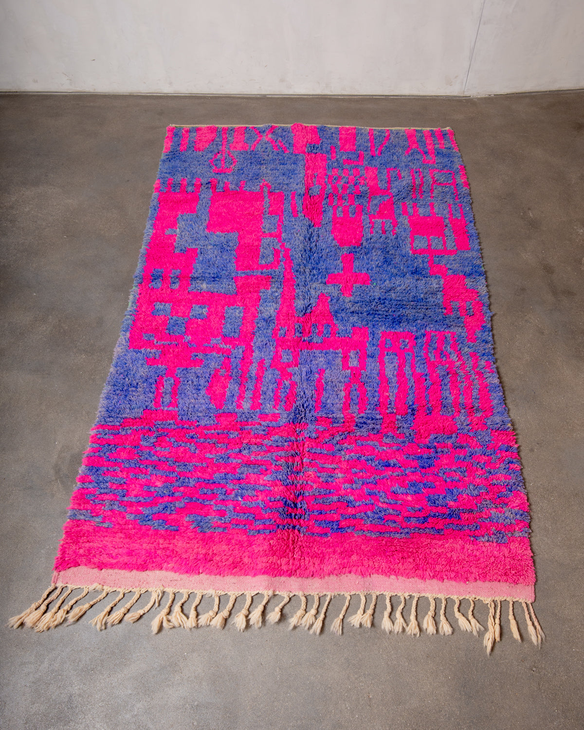 Modern, designer, handcrafted Berber rug from Morocco. Vintage carpet with beautiful colours and patterns and fluffy texture.